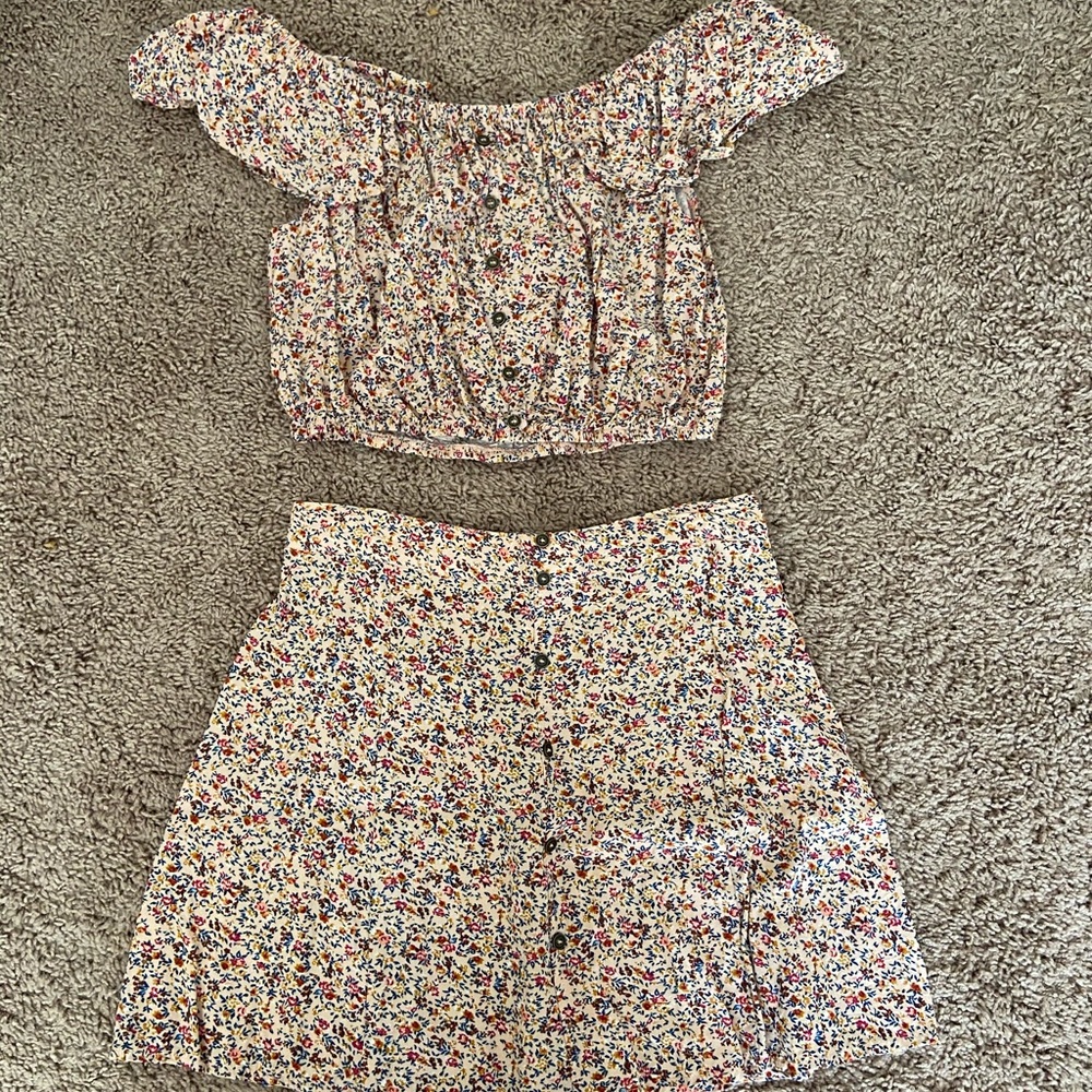 Floral set with off the shoulder top and skirt